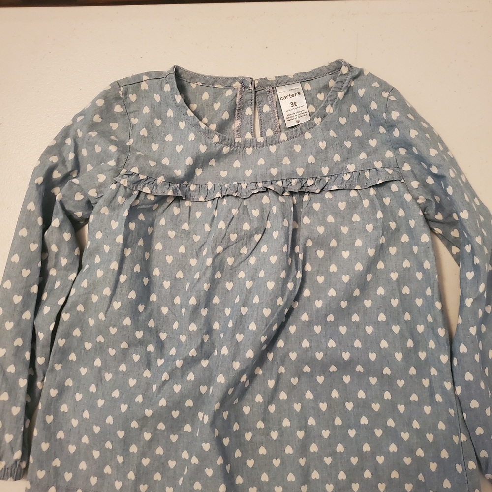 Girl's long sleeve shirt size 3T with blue with white heart print